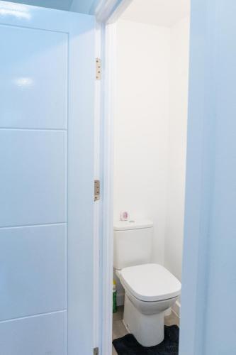 Bathroom, Oakley Place - Room D Deluxe Double Room in Bristol Bathroom, Oakley Place - Room D Deluxe Double Room in Bristol