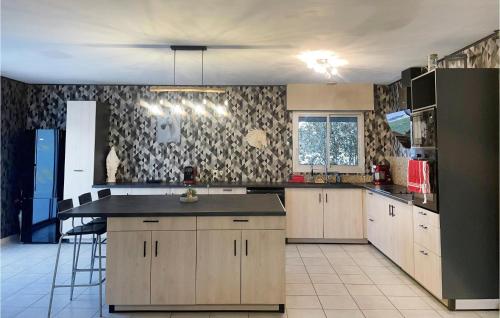 Kitchen, Amazing Home In Saint-Vivien-De-Medoc in Saint-Vivien-de-Medoc Kitchen, Amazing Home In Saint-Vivien-De-Medoc in Saint-Vivien-de-Medoc