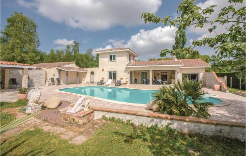 Exterior view, Amazing Home In Saint-Vivien-De-Medoc in Saint-Vivien-de-Medoc Exterior view, Amazing Home In Saint-Vivien-De-Medoc in Saint-Vivien-de-Medoc