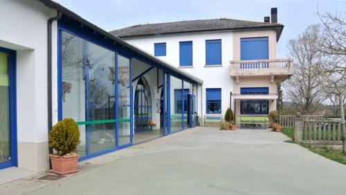 This photo about Albergue Granxa Escola de Barreiros shared on HyHotel.com