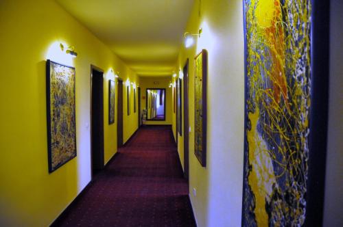 المرافق, Hotel Galerija in بلاتو المرافق, Hotel Galerija in بلاتو
