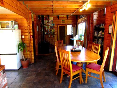Shared lounge/TV area, Hanmer Backpackers in Hanmer Springs Shared lounge/TV area, Hanmer Backpackers in Hanmer Springs