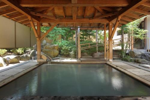 Bilik mandi terbuka, Azumakan in Nihonmatsu Bilik mandi terbuka, Azumakan in Nihonmatsu