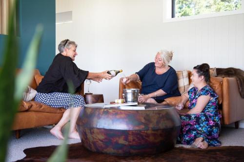 White Rock Accommodation in Martinborough White Rock Accommodation in Martinborough