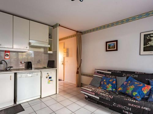 Appartement RDC avec terrasse, piscine et parking à 1km de la plage - FR-1-2-418 (Appartement RDC avec terrasse, piscine et parking a 1km de la plage - FR-1-2-418) in Hendaye Appartement RDC avec terrasse, piscine et parking à 1km de la plage - FR-1-2-418 (Appartement RDC avec terrasse, piscine et parking a 1km de la plage - FR-1-2-418) in Hendaye