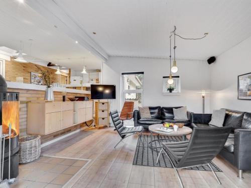 Holiday Home Ewy - 300m from the sea by Interhome in 靈克賓 Holiday Home Ewy - 300m from the sea by Interhome in 靈克賓