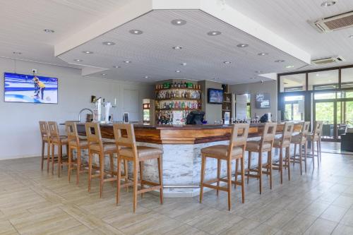 F&B, San Lameer Villa 14321 - 5 Bedroom Deluxe - 10 pax - San Lameer Rental Agency in 사우스브룸 F&B, San Lameer Villa 14321 - 5 Bedroom Deluxe - 10 pax - San Lameer Rental Agency in 사우스브룸
