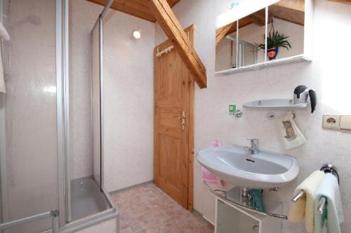 Bathroom, Landhof Steinhutte in Bayerisch Eisenstein Bathroom, Landhof Steinhutte in Bayerisch Eisenstein