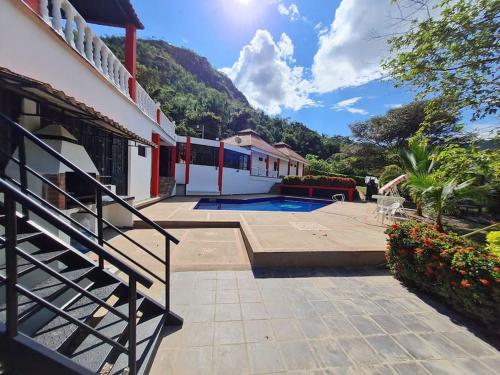 Villa Lujan hermosa finca en carmen apicala in Ricaurte Villa Lujan hermosa finca en carmen apicala in Ricaurte