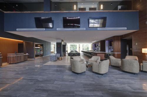 Lobby, Courtyard Iowa City University Heights in Iowa City (IA) Lobby, Courtyard Iowa City University Heights in Iowa City (IA)