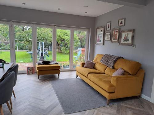 Idyllic English 4 bed cottage in West Kirby Idyllic English 4 bed cottage in West Kirby