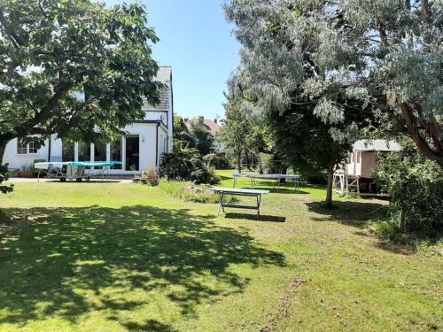 Idyllic English 4 bed cottage in West Kirby Idyllic English 4 bed cottage in West Kirby