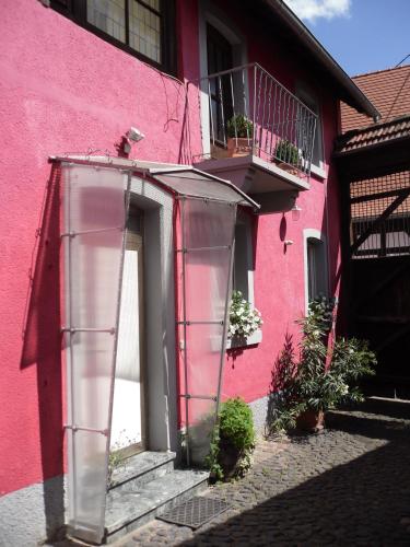 Winzeranwesen - Weingut Christian Eberley - Haupthaus I MINDESTAUFENTHALT 3 NACHTE - MINIMUM STAY 3 in Altdorf (Rhineland-Palatinate) Winzeranwesen - Weingut Christian Eberley - Haupthaus I MINDESTAUFENTHALT 3 NACHTE - MINIMUM STAY 3 in Altdorf (Rhineland-Palatinate)