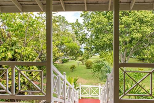 Mansfield House in Ocho Rios Mansfield House in Ocho Rios