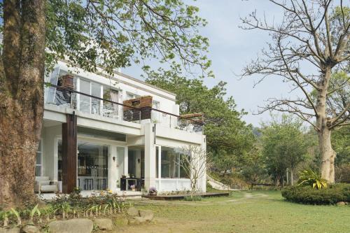 Pintu masuk, Around The Tree Manor in Shitan Township Pintu masuk, Around The Tree Manor in Shitan Township