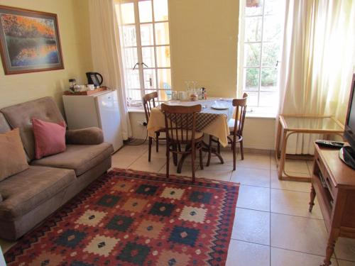 Far Place Bed and Breakfast in Kloof Far Place Bed and Breakfast in Kloof