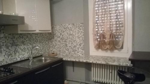 Dapur, Casa Corso Bagni in Acqui Terme Dapur, Casa Corso Bagni in Acqui Terme