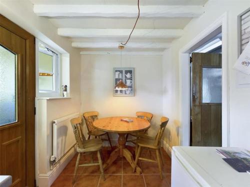 Two Bedroomed House near Newark & Grantham in Long Bennington Two Bedroomed House near Newark & Grantham in Long Bennington