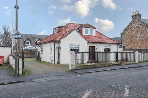 Surrounding environment, Beautiful Rooms in Edinburgh Cottage Guest House - Free Parking in Danderhall Surrounding environment, Beautiful Rooms in Edinburgh Cottage Guest House - Free Parking in Danderhall