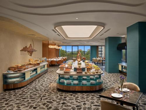 Food and beverages, THE WATSON PREMIUM HALONG HOTEL in Ha Long Food and beverages, THE WATSON PREMIUM HALONG HOTEL in Ha Long