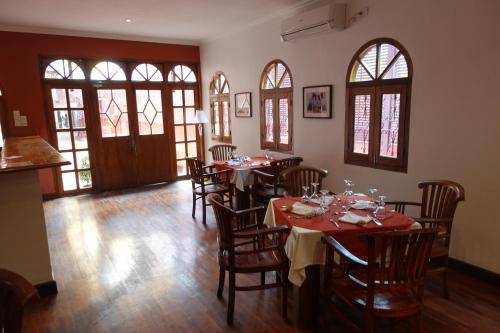 Nhà hàng, Sunset INN by Pro-Ema in Dili Nhà hàng, Sunset INN by Pro-Ema in Dili