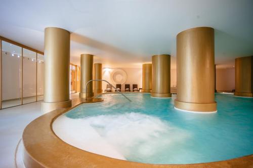 Zwembad, Axis Vermar Conference & Beach Hotel in Povoa De Varzim Zwembad, Axis Vermar Conference & Beach Hotel in Povoa De Varzim