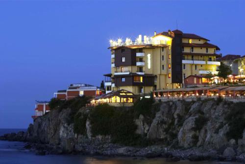 入口, 帕爾納斯酒店 (Hotel Parnasse) in 索佐波爾 入口, 帕爾納斯酒店 (Hotel Parnasse) in 索佐波爾