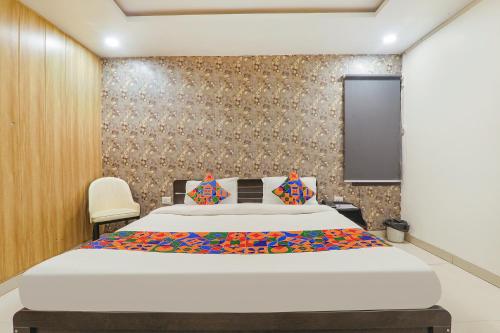 Guestroom, OYO 45854 The Villa by MNG Rooms near P. Road Guestroom, OYO 45854 The Villa by MNG Rooms near P. Road
