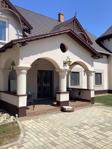 ระเบียง/ชานเรือน, Tölgyeserdő Birtok Kaba Szállás és rendezvény (Tolgyeserdo Birtok Kaba Szallas es rendezveny) in บารันด์ ระเบียง/ชานเรือน, Tölgyeserdő Birtok Kaba Szállás és rendezvény (Tolgyeserdo Birtok Kaba Szallas es rendezveny) in บารันด์