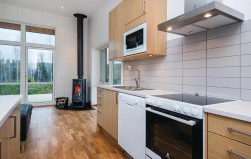 廚房, Beautiful Home In Holmsjo With Wifi in 賀爾約 廚房, Beautiful Home In Holmsjo With Wifi in 賀爾約