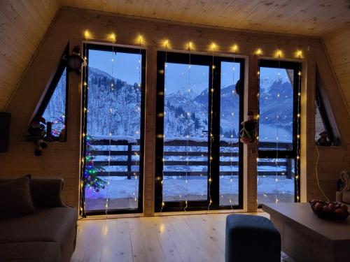 ლენტეხის მთის სასტუმრო - Lentekhi Mountain Inn in Lentekhi ლენტეხის მთის სასტუმრო - Lentekhi Mountain Inn in Lentekhi