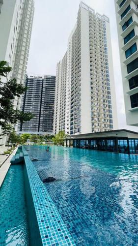 D'puncak Trefoil Setia Alam