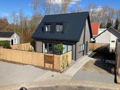 Vakantiewoning 1 aan zee, 400 meter van het strand in ซูเตลแลน Vakantiewoning 1 aan zee, 400 meter van het strand in ซูเตลแลน