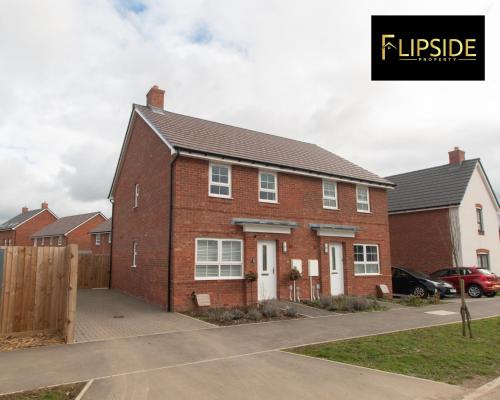 Buitenkant, Contractors & Groups & Family Relocation - Flipside Property Aylesbury - Call Us Today For Special O in Aylesbury East Buitenkant, Contractors & Groups & Family Relocation - Flipside Property Aylesbury - Call Us Today For Special O in Aylesbury East
