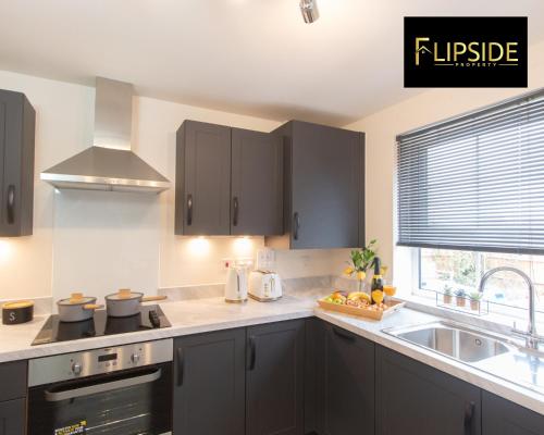 Contractors & Groups & Family Relocation - Flipside Property Aylesbury - Call Us Today For Special O in Aylesbury East Contractors & Groups & Family Relocation - Flipside Property Aylesbury - Call Us Today For Special O in Aylesbury East