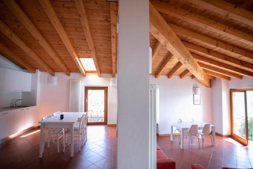 IseoLakeRental - Casa del Pescatore in Riva Di Solto IseoLakeRental - Casa del Pescatore in Riva Di Solto