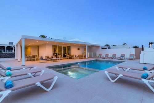 Villa Sapphire by Villa Plus