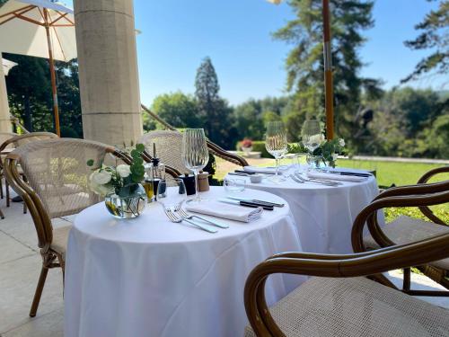 Restaurant, Domaine du Chesney in Pressagny-L'Orgueilleux Restaurant, Domaine du Chesney in Pressagny-L'Orgueilleux