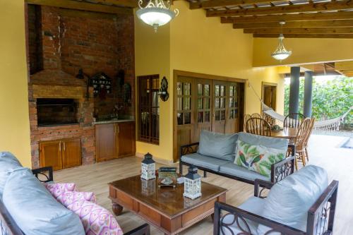 Villa Rosalía Jarabacoa con Piscina Climatizada (Villa Rosalia Jarabacoa con Piscina Climatizada) in Jarabacoa Villa Rosalía Jarabacoa con Piscina Climatizada (Villa Rosalia Jarabacoa con Piscina Climatizada) in Jarabacoa