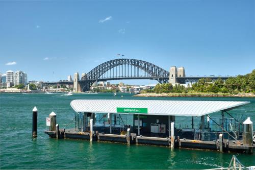 10m² 3 spavaća soba, 2 privatna kupaonica Apartman u The Rocks
(Balmain Family Tranquility - Harbour Views) in Balmain 10m² 3 spavaća soba, 2 privatna kupaonica Apartman u The Rocks
(Balmain Family Tranquility - Harbour Views) in Balmain