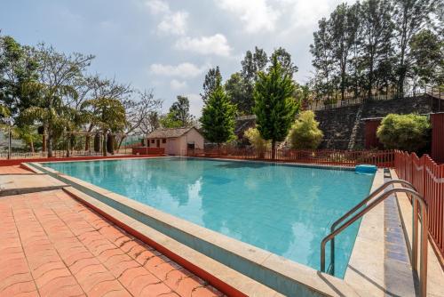 Swimming pool, Medhya I Yoga Spa Retreat in Bisuvanahalli Swimming pool, Medhya I Yoga Spa Retreat in Bisuvanahalli