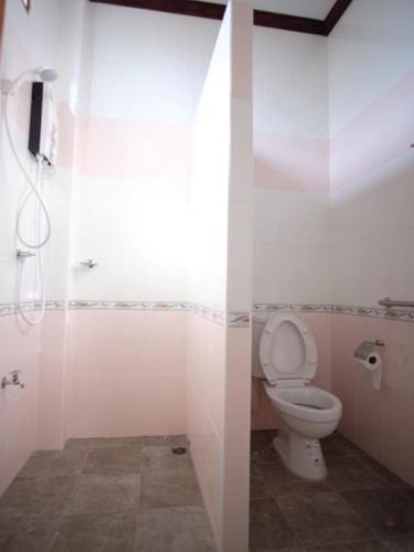 Bathroom, วิวไม้ รีสอร์ท in Pichit Bathroom, วิวไม้ รีสอร์ท in Pichit