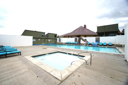 Úszómedence, Multi Resorts at Bear Lake in Garden City (UT) Úszómedence, Multi Resorts at Bear Lake in Garden City (UT)