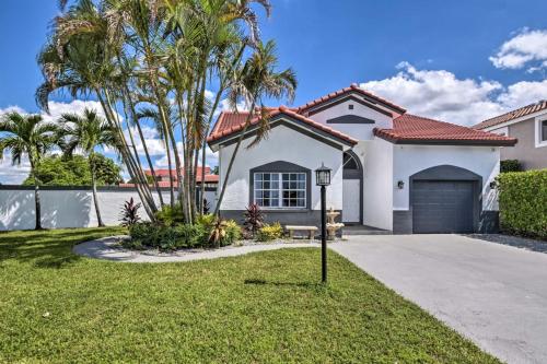 Luxury 3BR-2 1/2 Bath w/Patio Entertainment area in Country Club Luxury 3BR-2 1/2 Bath w/Patio Entertainment area in Country Club