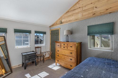 3076 W Highway 160 - Guest House in Mancos (CO) 3076 W Highway 160 - Guest House in Mancos (CO)