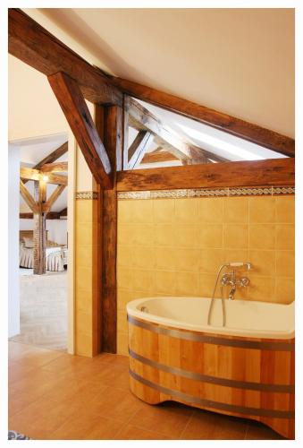 Fürdőszoba, Palac Lochow in Lochow Fürdőszoba, Palac Lochow in Lochow