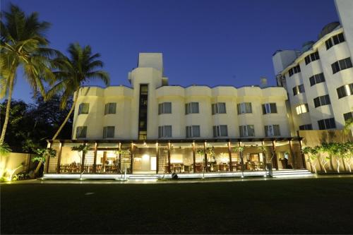 Exterior view, Express Residency Hotel in Vadodara Exterior view, Express Residency Hotel in Vadodara