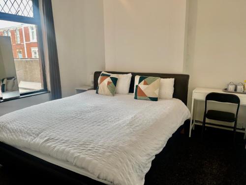 غرفة الضيوف, Large double room BS11 in Avonmouth and Lawrence Weston غرفة الضيوف, Large double room BS11 in Avonmouth and Lawrence Weston