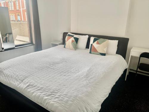 Large double room BS11 in Avonmouth and Lawrence Weston Large double room BS11 in Avonmouth and Lawrence Weston