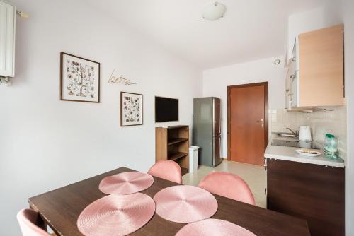 Wola Sunshine Apartment FREE Parking